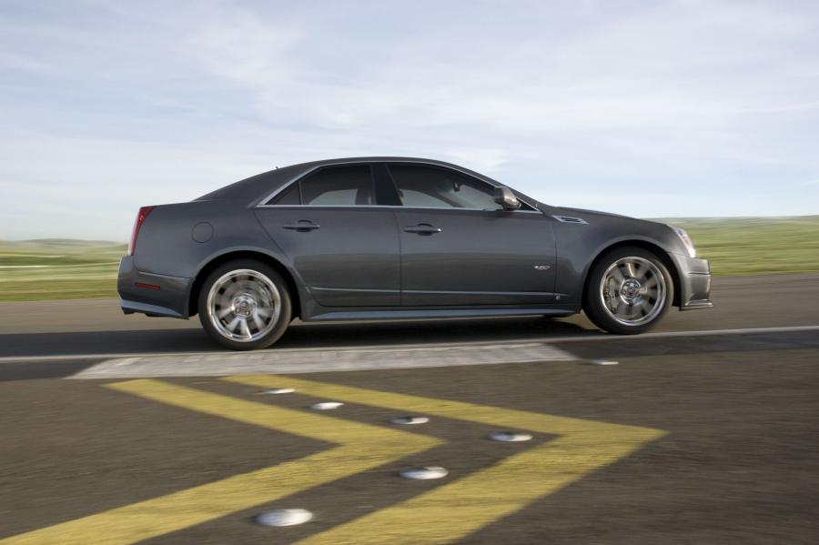  Cadillac CTS-V Coupe 2010 года  (фото 58 из 315)